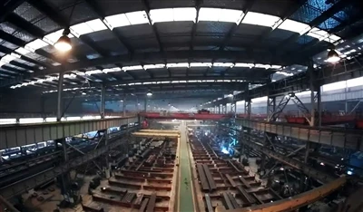 La màquina de tall làser d'ultra-potència de 40.000 W admet un processament eficient de plaques p...